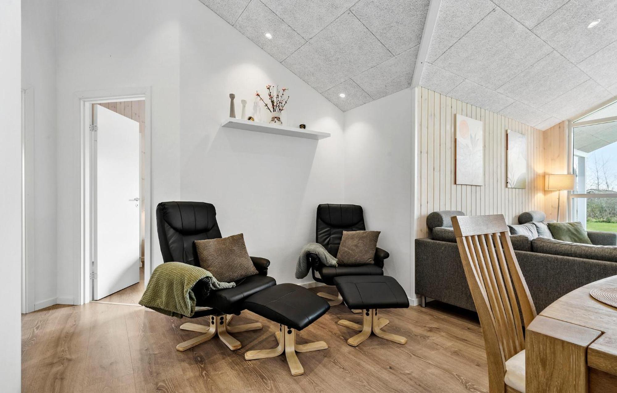 Beautiful Home In Tarm With Sauna Eksteriør bilde