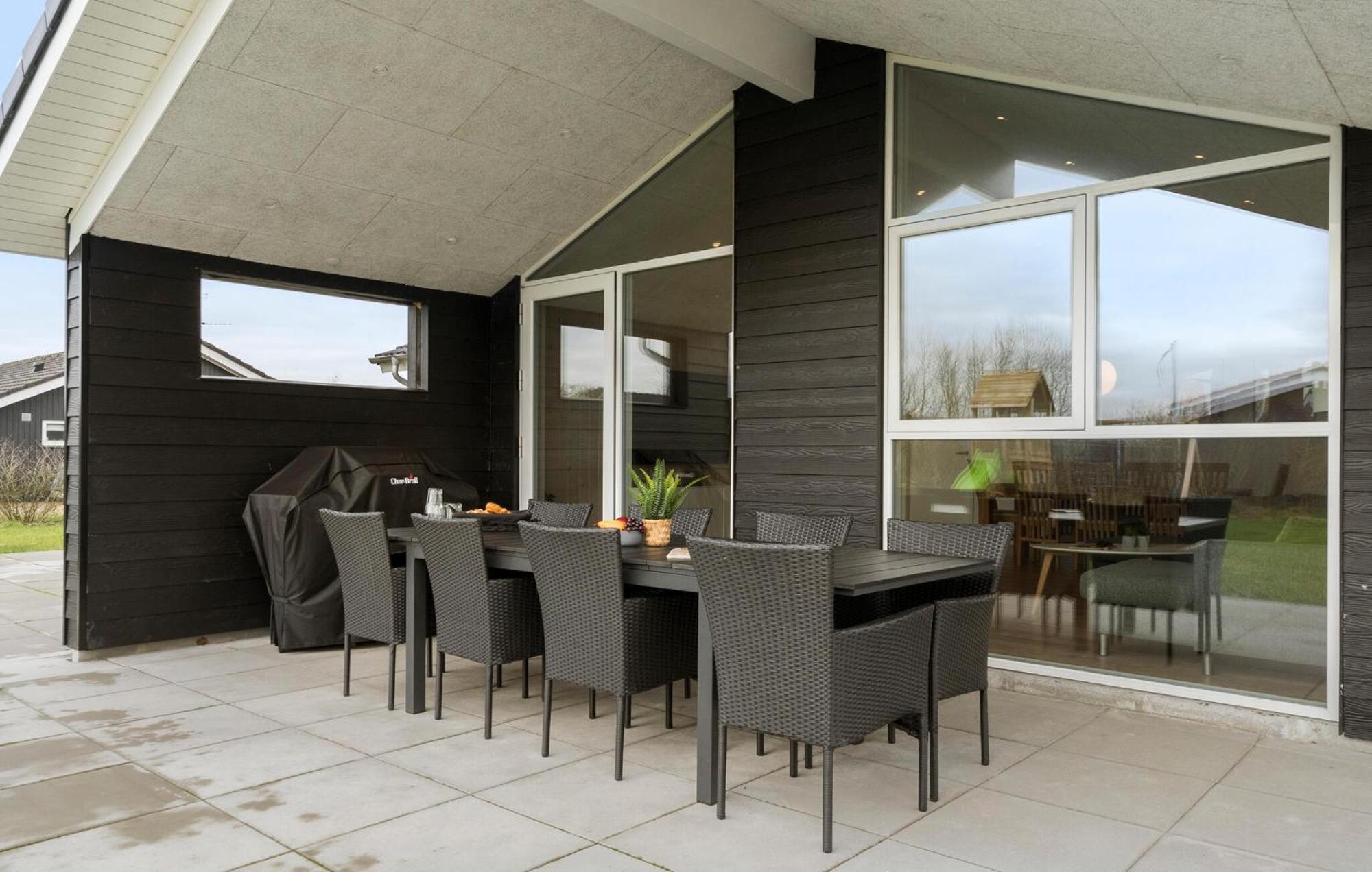 Beautiful Home In Tarm With Sauna Eksteriør bilde